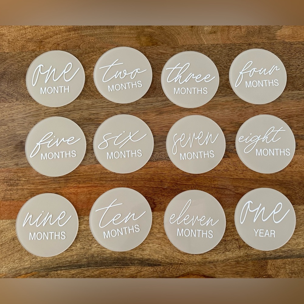 Neutral Acrylic Baby Milestones | Monthly Baby Milestone Rounds | 12 Month Set